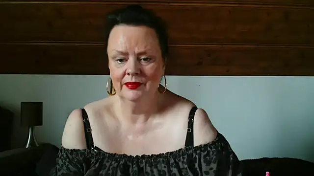 TiffanyMature live sex cam