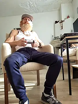 Gingerbeard40 live sex cam