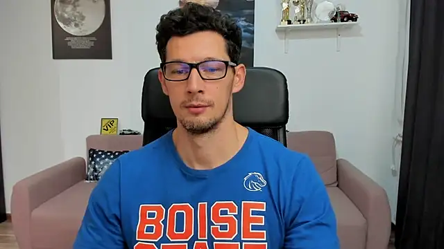 BrutusK08 live sex cam