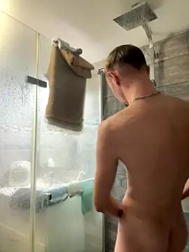 Crevette311 live sex cam