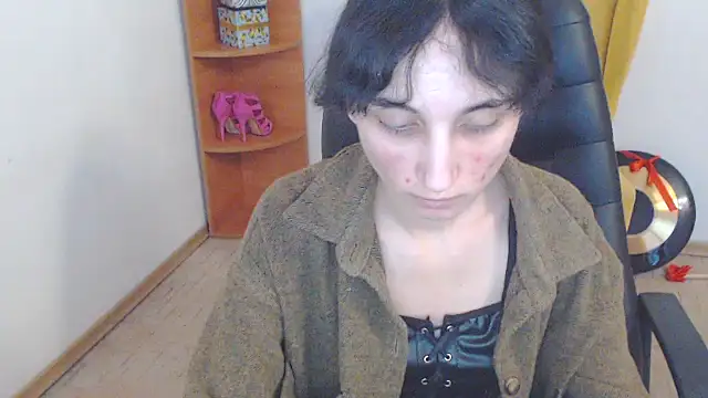 Marri-Stella live sex cam