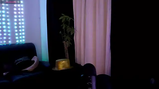 DamienSliick live sex cam