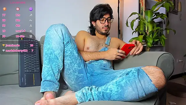 Ackerman_Eren_ live sex cam