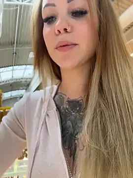 KittyMissyX live sex cam