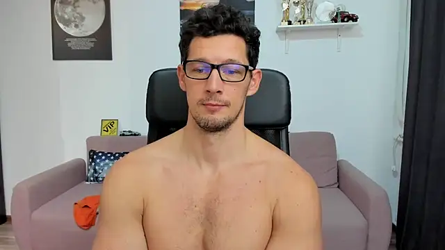 BrutusK08 live sex cam