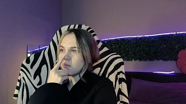 Dyna_bae live sex cam