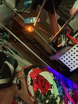 gurlnips live sex cam