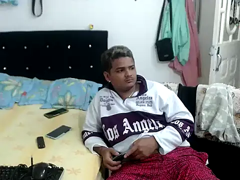 Boycuriousxxx live sex cam