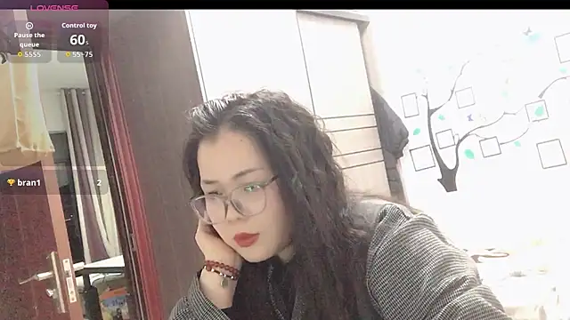 Huahua3187 live sex cam