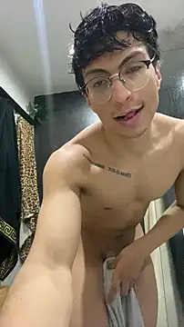 ApoloCruz live sex cam