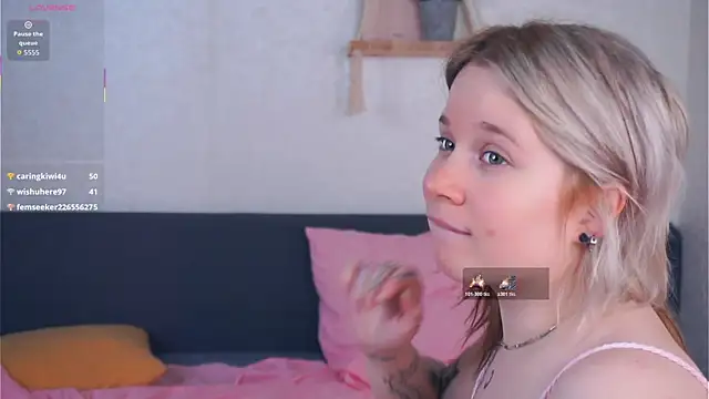 EviaVanveen live sex cam