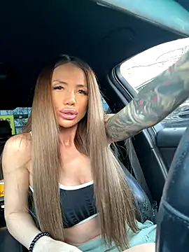 NicollleDiamondd live sex cam