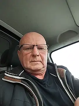 Zeigegeilehure live sex cam