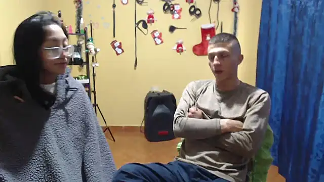 Violet_And_Smith live sex cam