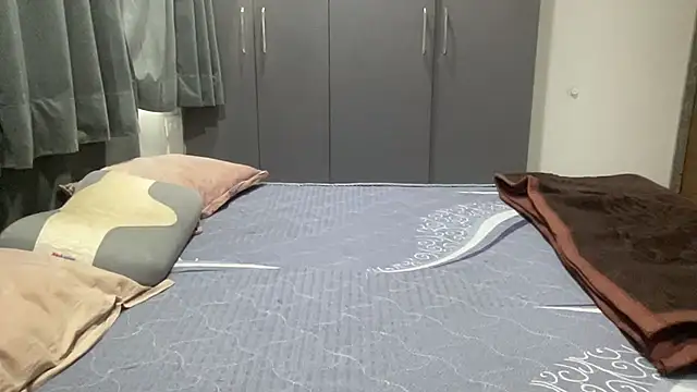 sassypooja live sex cam