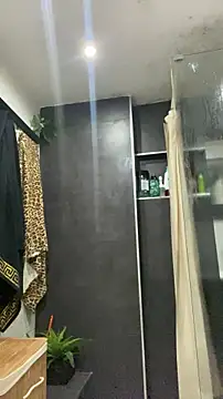 ApoloCruz live sex cam