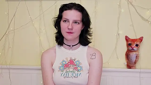 LatinaHuguenin live sex cam