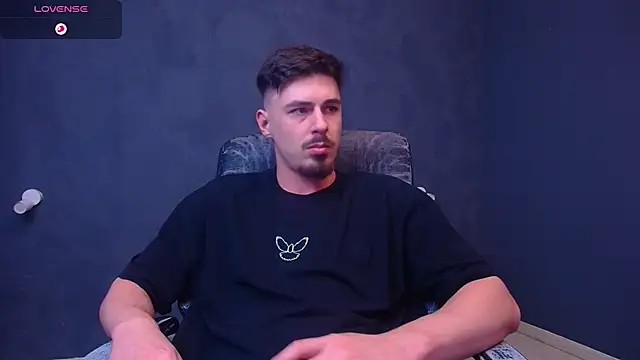 EnzoRace live sex cam