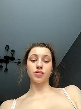 Camilla_Railian live sex cam
