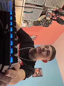 Nenejoven16- live sex cam