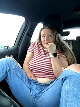 BustyBonnieUK live sex cam