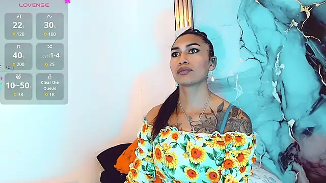 khiara_moretti live sex cam