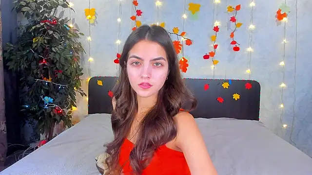 Milana_Crystal_ live sex cam