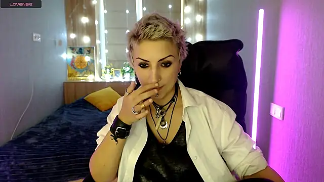 Sweet-n-Strong live sex cam