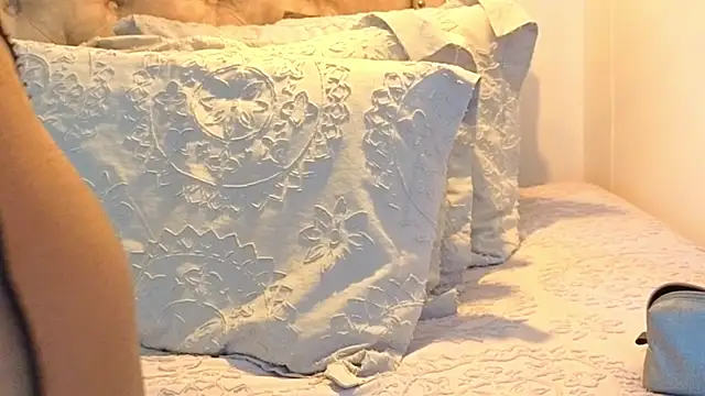 KeryHillson live sex cam