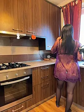 Hotmomcheckk_ live sex cam