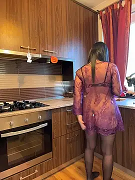 Hotmomcheckk_ live sex cam