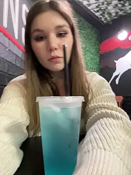 PumaShyXD live sex cam