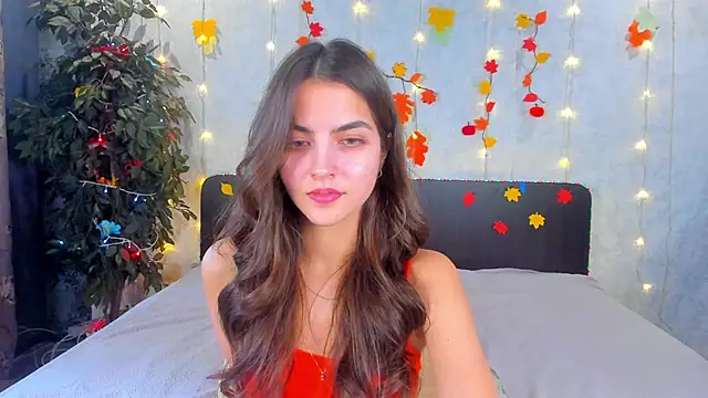 Milana_Crystal_ live sex cam