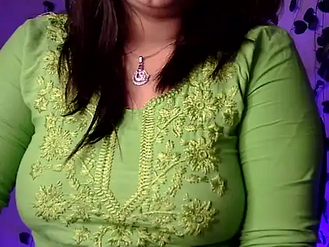 Aaliya02 live sex cam