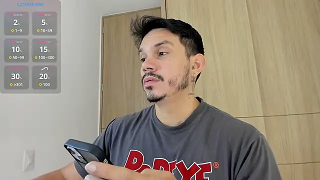 alejandro_stark live sex cam