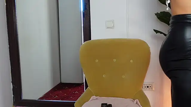 NinaCrystal1 live sex cam