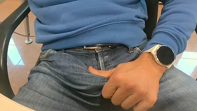 alessandroman2114 live sex cam