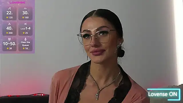 Wild_Whispers live sex cam