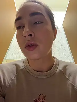 Holly_Play live sex cam