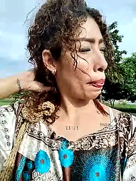 roxyrougee live sex cam