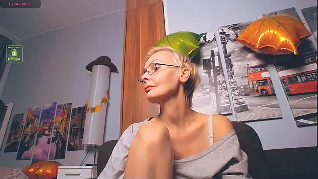 HelgaHimmell live sex cam