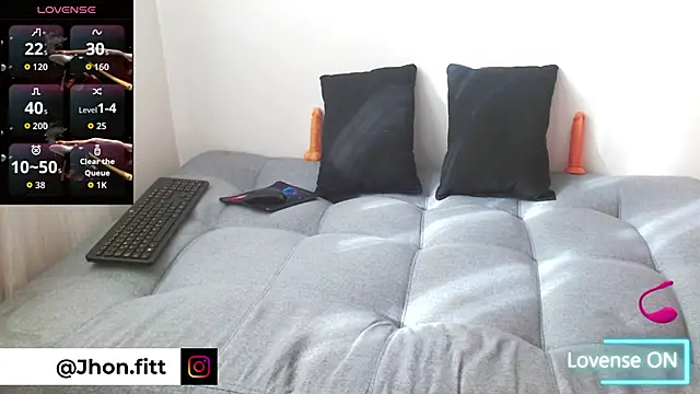 Mercury_muscle live sex cam