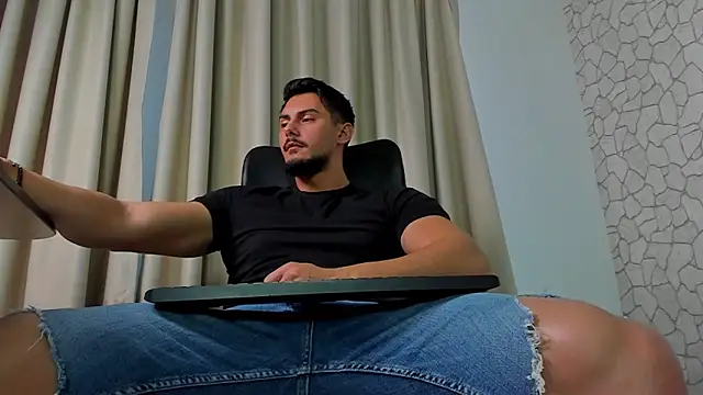 ClintMasters live sex cam