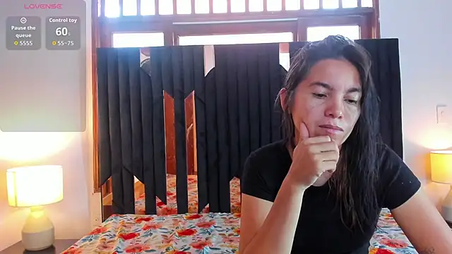 Sofy_and_Mia live sex cam