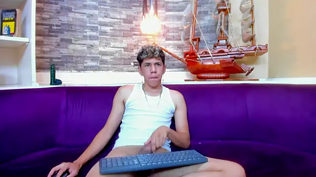 PoisonGuys live sex cam