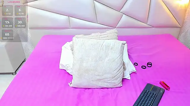 laurettedela_rouse live sex cam