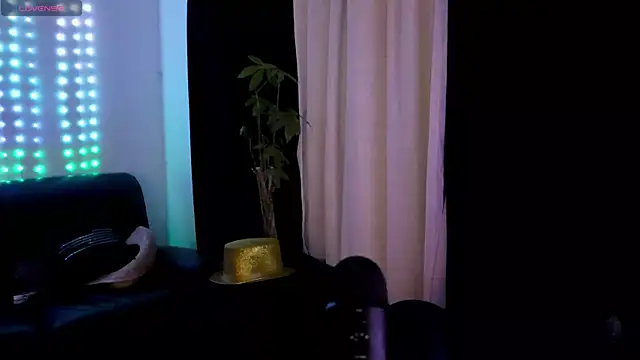 DamienSliick live sex cam