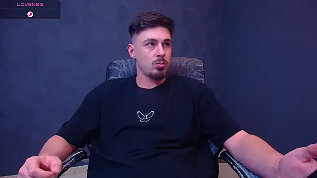 EnzoRace live sex cam