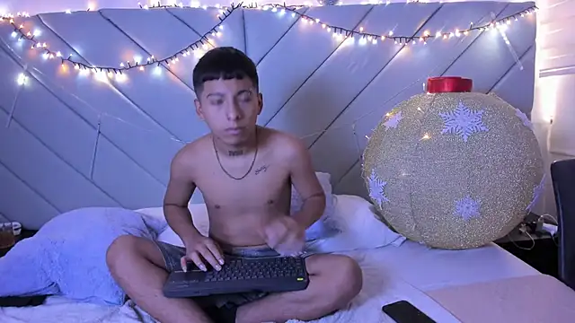 little_kris1 live sex cam