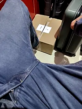 Drakyguy live sex cam